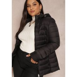Czarna Kurtka Pikowana Jyva. Czarne kurtki damskie Renee, na jesień, plus size, bez wzorów, z tkaniny, bez kaptura. Za 89.99 zł.