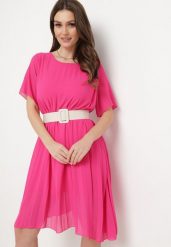 Fuksjowa Sukienka Plisowana z Lekko Luźnym Fasonie Forxia. Czerwone sukienki damskie Born2be, bez wzorów, eleganckie, bez ramiączek. Za 99.99 zł.