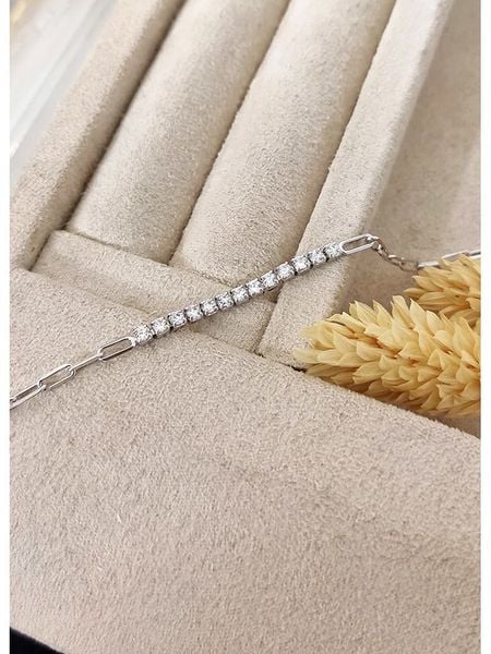 Miu Silver Srebrna bransoletka z cyrkoniami rozmiar: onesize. Szare bransoletki damskie Miu Silver, srebrne. Za 113.99 zł.