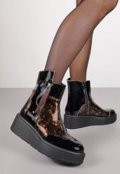 Czarno-Brązowe Lakierowane Botki Vices na Platformie i Koturnie Gamillia. Czarne botki damskie Born2be, z jeansu, eleganckie, bez obcasa, na koturnie, bez zapięcia. Za 139.99 zł.