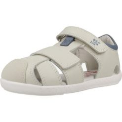 Sandały GARVALIN 252327G Beżowy. Brązowe sandały damskie Garvalin, bez wzorów, ze skóry, bez obcasa, bez zapięcia. Za 194.99 zł.