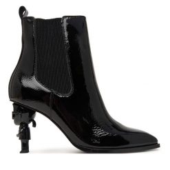 Botki KARL LAGERFELD. Czarne botki damskie KARL LAGERFELD, bez obcasa, na szpilce, bez zapięcia. Za 1,054.00 zł.