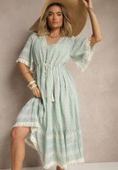 Miętowa Rozkloszowana Sukienka Boho z Bawełny Zdobiona Haftem i Wiązaniem Koriruna. Zielone sukienki damskie Renee, z aplikacjami, z bawełny, boho, bez ramiączek. W wyprzedaży za 119.99 zł.