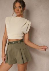 Zielone Szorty High Waist z Kieszeniami Typu Cargo Aloviane. Zielone szorty damskie Renee, z aplikacjami, z podwyższonym stanem. Za 74.99 zł.