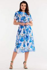 Zwiewna sukienka szyfonowa rozkloszowana w kwiaty. Sukienki damskie Awama, bez wzorów, z materiału, eleganckie, bez ramiączek. Za 319.00 zł.