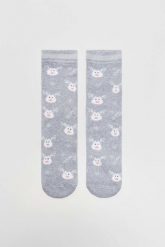 Skarpety świąteczne. Szare skarpetki damskie MOODO, bez wzorów, z bawełny. W wyprzedaży za 9.99 zł.