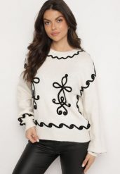 Jasnobeżowy Sweter z Wiskozą Ozdobiony Haftem Senorwen. Brązowe swetry klasyczne damskie Born2be, z jeansu, bez kołnierzyka. Za 129.99 zł.