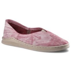 Półbuty damskie Maciejka, wsuwany fason cholewka tekstylna niska cholewka przed kostkę miękka elastyczna forma płaska lekka podeszwa wygodne codzienn. Czerwone półbuty damskie Maciejka, na lato, bez wzorów, bez obcasa, na płaskiej podeszwie, bez zapięcia. Za 145.00 zł.