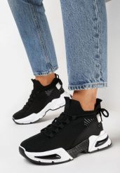 Czarne Sneakersy ze Skarpetkową Cholewką i Grubą Podeszwą Lekkra. Czarne obuwie sportowe damskie Born2be, bez zapięcia, na fitness i siłownię. Za 54.99 zł.