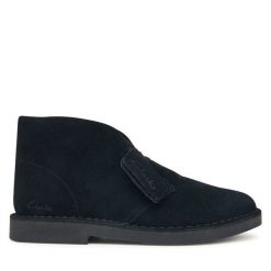 Botki Clarks. Czarne botki damskie Clarks, bez obcasa, na płaskiej podeszwie, bez zapięcia. Za 489.99 zł.