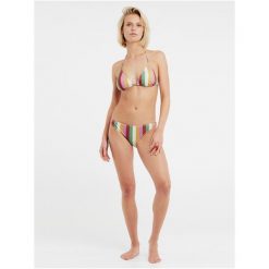 Strój kąpielowy damski dwuczęściowy Protest Prtpike triangle bikini. Czerwone bikini Protest, bez wzorów. W wyprzedaży za 167.35 zł.