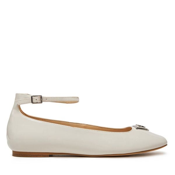 Baleriny Guess. Balerinki damskie Guess, z aplikacjami. Za 279.99 zł.