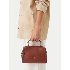 Torebka Beverly Hills Polo Club. Brązowe kuferki damskie Beverly Hills Polo Club, bez wzorów, bez dodatków. Za 189.99 zł.