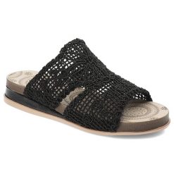 Czarne Klapki Artiker Relax Eleganckie Obuwie Damskie. Czarne klapki damskie Artiker, w ażurowe wzory, bez obcasa, na koturnie, bez zapięcia. Za 109.00 zł.