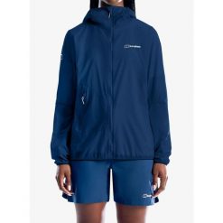 Kurtka przeciwwiatrowa damska Berghaus Pendower Wind Jkt Af. Niebieskie kurtki damskie Berghaus, bez wzorów, z softshellu, bez kaptura. Za 500.49 zł.