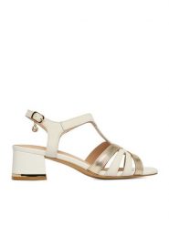 Lasocki Sandały CEO-25F575-1 Biały. Białe sandały damskie Lasocki, bez wzorów, ze skóry, bez obcasa, na słupku, bez zapięcia. Za 199.99 zł.