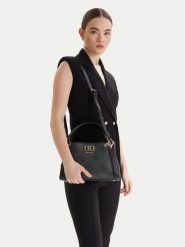 Guess Torebka Karnilla Logo HWOS99 01060 Szary. Szare kuferki damskie Guess, z aplikacjami, ze skóry, bez dodatków. Za 639.99 zł.