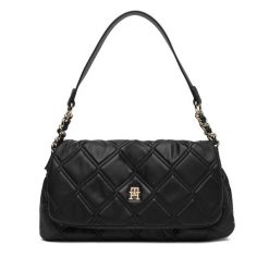 Torebka Tommy Hilfiger. Czarne torebki klasyczne damskie Tommy Hilfiger, bez dodatków. Za 569.99 zł.