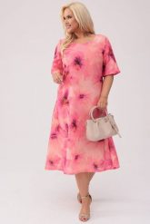 Trapezowa koralowa sukienka Felipa w kwiaty MIDI PLUS SIZE XXL OVERSIZE WIOSNA. Pomarańczowe sukienki damskie Moda Size Plus Iwanek, bez wzorów, z elastanu, eleganckie, bez ramiączek. Za 289.90 zł.