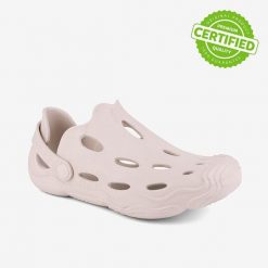 Klapki Coqui Hill beżowe damskie. Brązowe klapki damskie Coqui, bez wzorów, z materiału, bez obcasa, bez zapięcia. Za 140.99 zł.