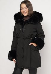 Czarna Kurtka Parka z Ozdobnym Futerkiem Ikhana. Czarne kurtki damskie Born2be, l, z futra, bez kaptura. Za 379.99 zł.