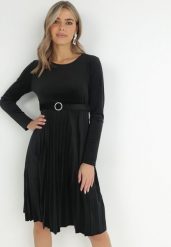 Czarna Welurowa Sukienka z Paskiem i Plisowanym Dołem Yazola. Czarne sukienki damskie Born2be, bez wzorów, z tkaniny, eleganckie, bez ramiączek. W wyprzedaży za 101.99 zł.