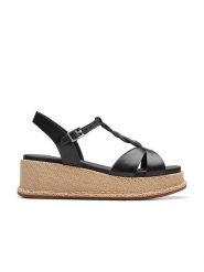 Clarks Skórzane sandały "Kimmei" w kolorze czarnym na obcasie rozmiar: 39,5. Czarne sandały damskie Clarks, bez wzorów, z otwartym noskiem, bez obcasa, na koturnie, bez zapięcia. Za 263.53 zł.