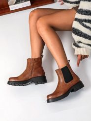 Sixth Sens Botki w kolorze jasnobrązowym rozmiar: 41. Brązowe botki damskie Sixth Sens, bez obcasa, bez zapięcia. Za 197.63 zł.