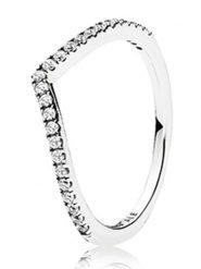 Pandora Srebrny pierścionek z cyrkoniami rozmiar: 52. Szare pierścionki damskie Pandora, z cyrkonią, srebrne. Za 130.99 zł.