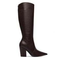 Kozaki Guess. Brązowe kozaki damskie Guess, bez obcasa, na słupku, bez zapięcia. Za 1,269.00 zł.
