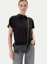 Tommy Hilfiger Torebka Th Her Flap W/Chain AW0AW17403 Czarny. Czarne torebki wieczorowe damskie Tommy Hilfiger, bez wzorów, ze skóry, bez dodatków. Za 454.99 zł.