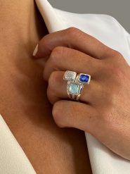 Les Petites Précieuses Srebrny pierścionek z kamieniami szlachetnymi rozmiar: 60. Niebieskie pierścionki damskie Les Petites Précieuses, z cyrkonią, srebrne. Za 260.99 zł.