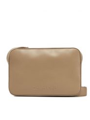 Calvin Klein Torebka Embossed Logo Camera Bag K60K612555 Brązowy. Brązowe listonoszki damskie Calvin Klein, bez wzorów, ze skóry, bez dodatków. Za 229.99 zł.