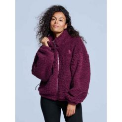 Kurtka Fluffy - Damska - Cztery pory roku - Miś - Bordowa. Czerwone kurtki damskie POEDERBAAS, na zimę, xs, bez wzorów, z poliesteru, bez kaptura. Za 264.52 zł.