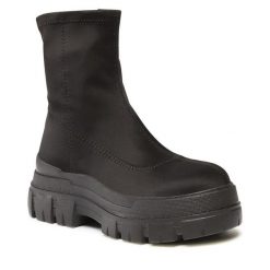 Botki Jenny Fairy. Czarne botki damskie Jenny Fairy, bez obcasa, na płaskiej podeszwie, bez zapięcia. Za 129.99 zł.