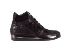 Sneakersy Bayla-131 4010 Nero, Skóra naturalna - 39. Czarne obuwie sportowe damskie Bayla, ze skóry, bez zapięcia. W wyprzedaży za 269.10 zł.