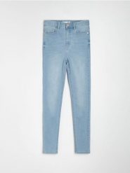 Jeansy skinny high waist z domieszką wiskozy - niebieski. Niebieskie jeansy damskie Sinsay, z podwyższonym stanem. Za 39.99 zł.
