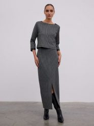 BGN Bluzka w kolorze szarym rozmiar: 36. Szare bluzki damskie BGN, bez wzorów, ze skóry, bez kołnierzyka, bez ramiączek. Za 65.99 zł.