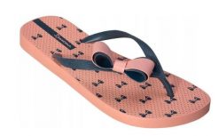 Klapki japonki damskie sportowe Ipanema. Czerwone klapki damskie Ipanema, bez wzorów, z materiału, bez obcasa, bez zapięcia. Za 35.00 zł.