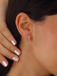 Luja Bijoux Pozłacane kolczyki-kreole z cyrkoniami rozmiar: onesize. Żółte kolczyki damskie Luja Bijoux, z cyrkonią, pozłacane. Za 43.99 zł.