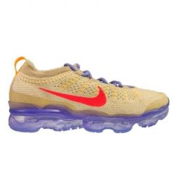 Buty do chodzenia damskie Nike Air Vapormax. Czerwone obuwie sportowe casual damskie Nike, z materiału, trekkingowe. Za 684.00 zł.