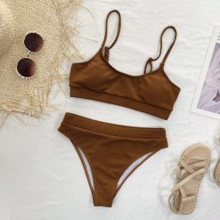 Strój kąpielowy dwuczęściowy sportowy na plażę i basen Miryam. Niebieskie bikini Intica, bez wzorów. Za 139.00 zł.