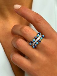 Les Petites Précieuses Pozłacany pierścionek z lapis lazuli rozmiar: 54. Niebieskie pierścionki damskie Les Petites Précieuses, z lazurytem, pozłacane. Za 260.99 zł.