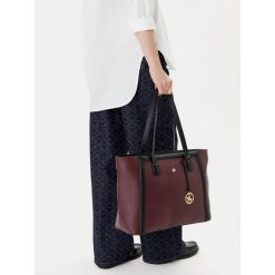 Torebka Beverly Hills Polo Club. Czerwone torebki klasyczne damskie Beverly Hills Polo Club, bez dodatków. Za 229.99 zł.
