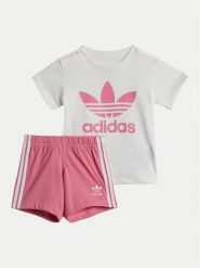 Adidas Komplet t-shirt i spodenki JE0523 Różowy Regular Fit. Czerwone spodnie niemowlęce Adidas, bez wzorów, z bawełny. Za 109.99 zł.
