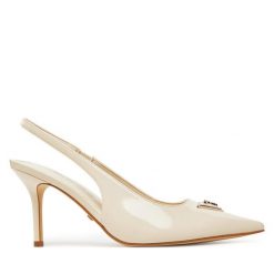 Szpilki Guess. Brązowe sandały damskie Guess, z aplikacjami, bez obcasa, na szpilce, bez zapięcia. Za 379.99 zł.