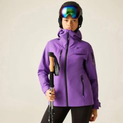 Damska kurtka narciarska Altitude Guard 3-warstwowa. Fioletowe kurtki damskie Dare 2b, l, bez wzorów, z materiału, z kapturem. Za 957.50 zł.