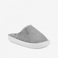 Damskie kapcie zimowe Coqui Homies. Szare kapcie damskie Coqui, z materiału. Za 135.99 zł.