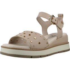 Sandały CARMELA 163248C Beżowy. Brązowe sandały damskie Carmela, bez wzorów, ze skóry, bez obcasa, bez zapięcia. Za 317.99 zł.