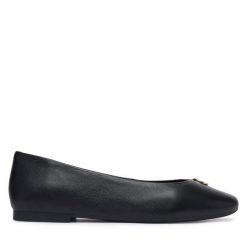 Baleriny Tommy Hilfiger. Czarne balerinki damskie Tommy Hilfiger, bez wzorów. Za 409.99 zł.